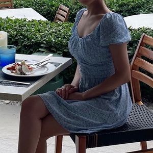 Light blue / summer dress / Hollister / small / floral print